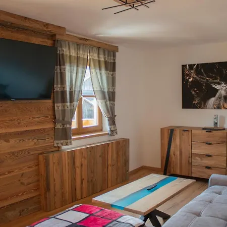 Buchwald Apartment *