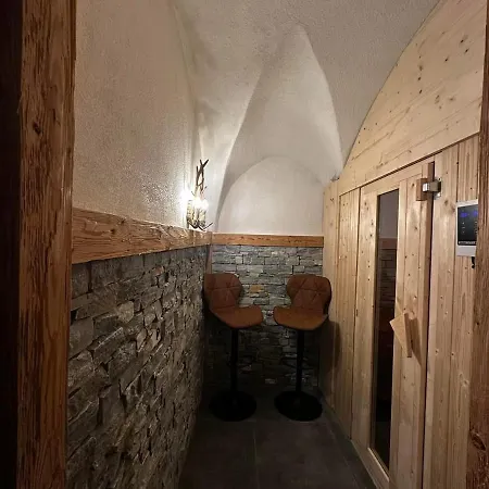 Buchwald Apartment